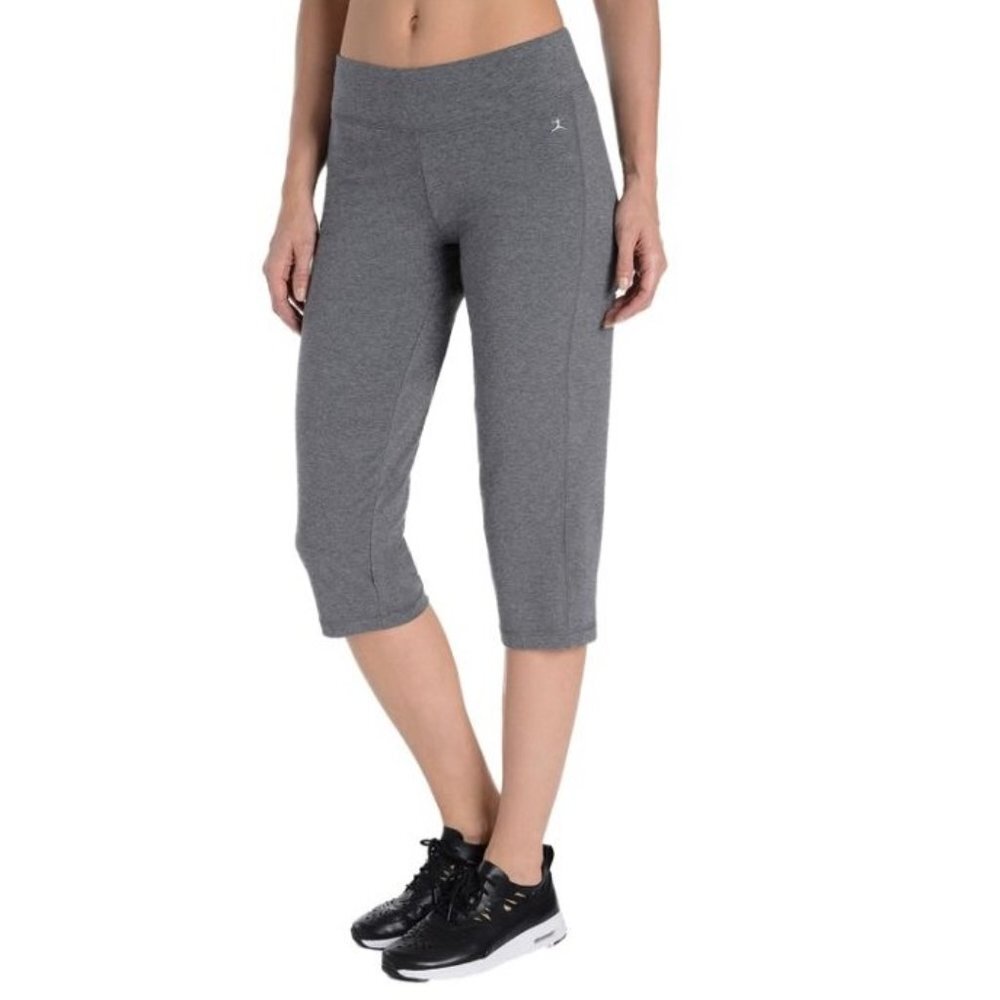 Danskin Women's Sleek Fit Capri Yoga Pants